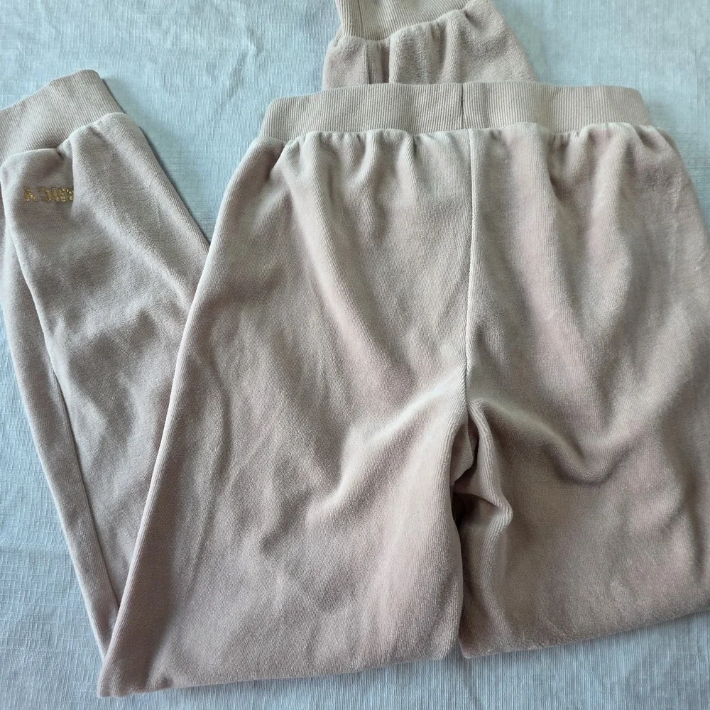 Juicy Couture Kids Velour Jogger Sweatpants Sz 12 Pink Gold Logo Soft balletcore